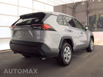 2025 Toyota RAV4 LE - miniatura 4