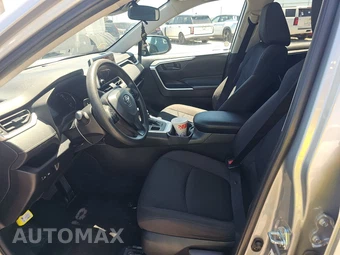 2025 Toyota RAV4 LE - miniatura 7