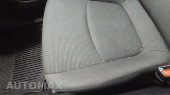 2025 Toyota RAV4 LE - miniatura 26