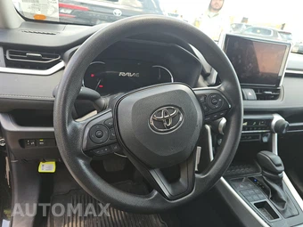 2025 Toyota RAV4 LE - miniatura 10
