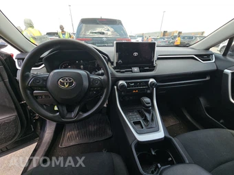 2025 Toyota RAV4 LE - miniatura 11