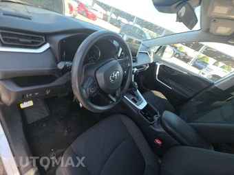 2025 Toyota RAV4 LE – miniatura 11