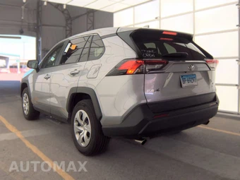 2025 Toyota RAV4 LE – miniatura 6