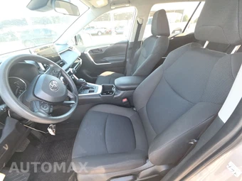 2025 Toyota RAV4 LE – miniatura 7