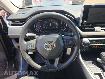 2025 Toyota RAV4 LE - miniatura 10