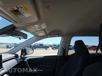 2025 Toyota RAV4 LE - miniatura 17