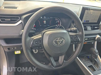 2025 Toyota RAV4 LE - miniatura 10
