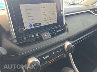 2025 Toyota RAV4 LE - miniatura 11