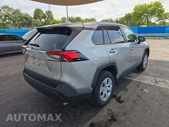 2025 Toyota RAV4 LE - miniatura 4