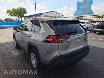 2025 Toyota RAV4 LE - miniatura 6