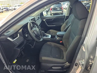 2025 Toyota RAV4 LE - miniatura 7