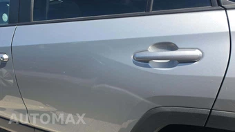 2025 Toyota RAV4 LE - miniatura 19