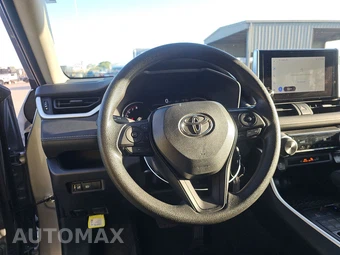 2025 Toyota RAV4 LE - miniatura 10