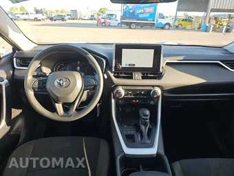 2025 Toyota RAV4 LE - miniatura 11