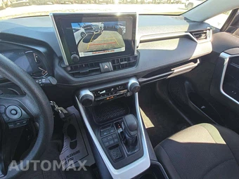 2025 Toyota RAV4 LE - miniatura 10