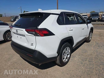 2025 Toyota RAV4 LE - miniatura 3