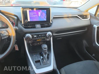 2025 Toyota RAV4 LE - miniatura 11