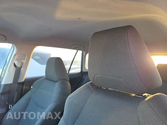 2025 Toyota RAV4 LE - miniatura 17
