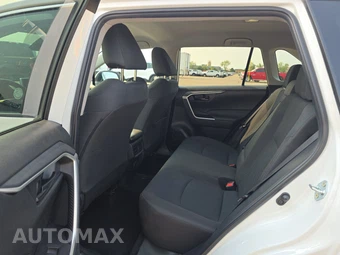 2025 Toyota RAV4 LE - miniatura 13
