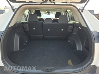2025 Toyota RAV4 LE - miniatura 16