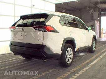 2025 Toyota RAV4 LE - miniatura 4