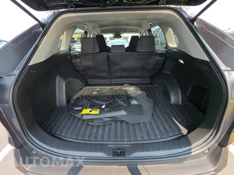 2025 Toyota RAV4 LE - miniatura 16