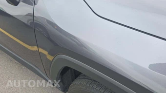 2025 Toyota RAV4 LE - miniatura 26