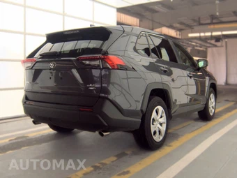 2025 Toyota RAV4 LE - miniatura 4