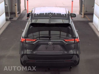 2025 Toyota RAV4 LE - miniatura 5