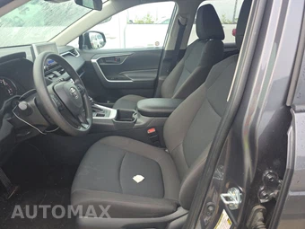 2025 Toyota RAV4 LE - miniatura 7