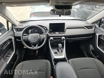 2025 Toyota RAV4 LE - miniatura 11