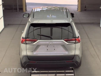 2025 Toyota RAV4 LE - miniatura 5