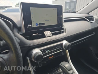 2025 Toyota RAV4 LE - miniatura 11