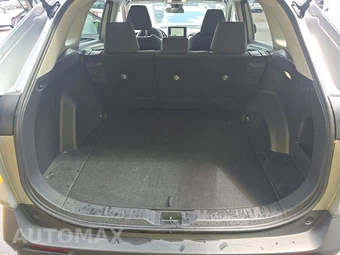 2025 Toyota RAV4 LE - miniatura 16