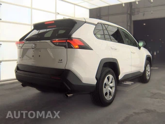 2025 Toyota RAV4 LE - miniatura 4