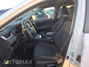 2025 Toyota RAV4 LE - miniatura 7