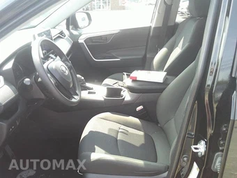 2025 Toyota RAV4 LE - miniatura 8