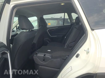 2025 Toyota RAV4 LE - miniatura 13
