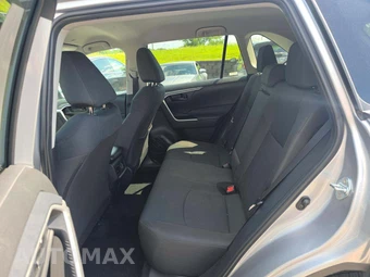 2025 Toyota RAV4 LE - miniatura 10
