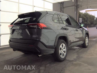 2025 Toyota RAV4 LE - miniatura 4
