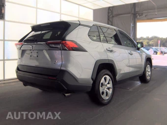 2025 Toyota RAV4 LE - miniatura 4