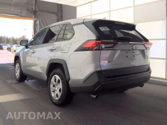 2025 Toyota RAV4 LE - miniatura 6
