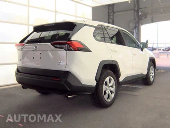 2025 Toyota RAV4 LE - miniatura 4