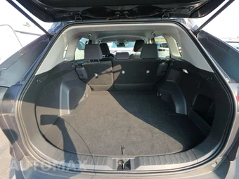 2025 Toyota RAV4 LE - miniatura 16
