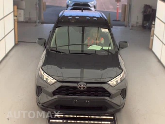 2025 Toyota RAV4 LE - miniatura 2