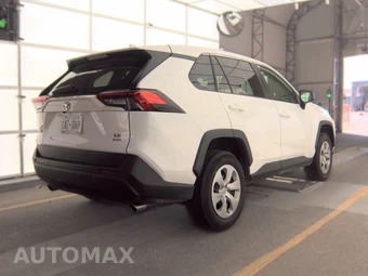 2025 Toyota RAV4 LE - miniatura 4