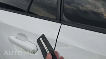 2025 Toyota RAV4 LE - miniatura 22