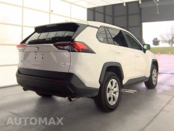 2025 Toyota RAV4 LE - miniatura 4