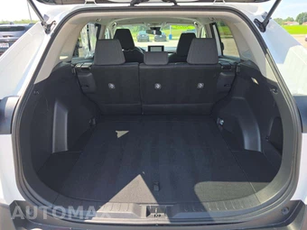 2025 Toyota RAV4 LE - miniatura 11