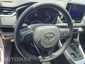 2025 Toyota RAV4 LE – miniatura 10